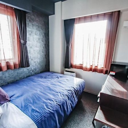 Hotel Livemax Osaka Honmachi מראה חיצוני תמונה